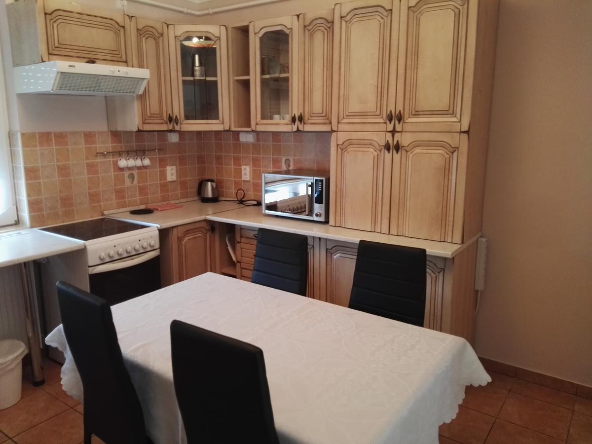Kiskucko Apartman Хайдусобосло Экстерьер фото